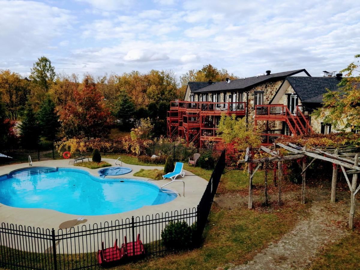 Condos Vacances Orford Magog Exterior photo